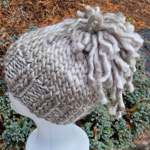 Hand Knitted winter Hat, wool made, shades of light gray - Picture 3 of 6